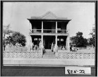 [Photograph of the Graystone Hotel, Fitzgerald, Ben Hill County, Georgia, between 1910 and 1920]
