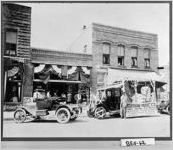 [Photograph of Bradshaw Music Company float and car, Fitzgerald, Ben Hill County, Georgia, ca. 1918]