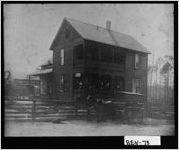 [Photograph of Settlers House, Fitzgerald, Ben Hill County, Georgia, 1898]