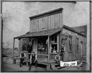 [Photograph of 
				
				building, Fitzgerald, Ben Hill County, Georgia, 1899]