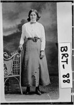 [Photograph of Mary Knight, between 1911 and 1915]