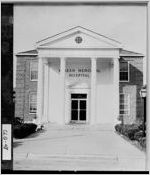 [Photograph of a hospital entrance, Moultrie, Colquitt County, Georgia, ca. 1940]