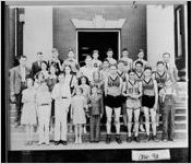 [Photograph of students posing on the courthouse steps, Newnan, Coweta County, Georgia, 1938 May 2]
