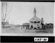 [Photograph of First Baptist Church and members of the congregation, Stillmore, Emanuel County, Georgia, between 1910 and 1915]