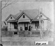 [Photograph of the home of Alonzo Chastain, Calhoun, Gordon County, Georgia, between 1898 and 1899]