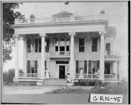 [Photograph of the exterior of the King home, White Plains, Greene County, Georgia, between 1890 and 1910]