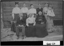 [Photograph of the Kent family posing outside their home, Lilburn, Gwinnett County, Georgia, ca. 1910]