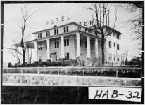 [Photograph of Commercial Hotel, Cornelia, Habersham County, Georgia, 194-]
