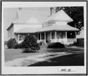 [Photograph of home of Mr. and Mrs. A. W. Davis, Jenkins County, Georgia, 1979]