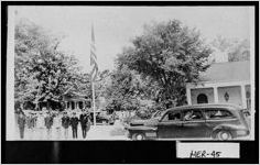 [Photograph of hearse taking Franklin Roosevelt's body from The Little White House to the depot, Warm Springs, Meriwether County, Georgia, 1945 Apr. 13]