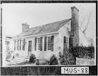 [Photograph of Walker-Peters-Langdon house, Columbus, Muscogee County, Georgia, 1975]