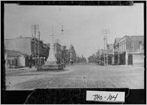 [Photograph of Broad Street, Thomasville, Thomas County, Georgia, 1900]