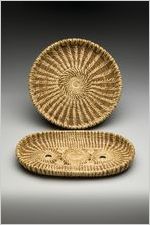 Pine needle raffia trays