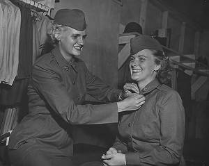 Private Bobbie L. Swaford and Private Janelle Hand