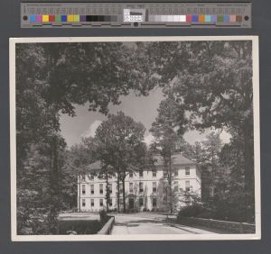 Miscellaneous buildings, 1960-1980 - Rich Memorial Building exterior view