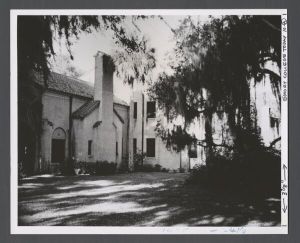 Study Teach Abroad faculty and staff - Exterior view of building