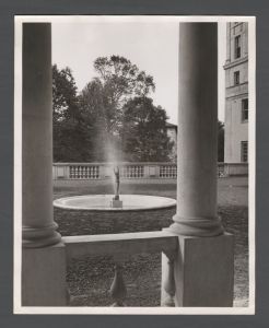 School of Medicine - Fountain outside the hospital