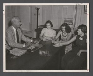 Students, individuals - Students registering for classes