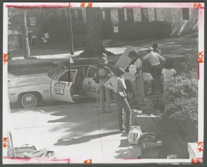 Residence halls - Seniors leaving for senior weekend