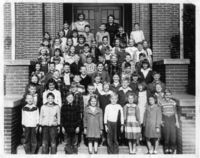 Mamie Pitner and Daisy Swanson, Acworth School class