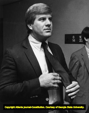 Former Falcon Harmon Wages in court for cocaine possession, 1985