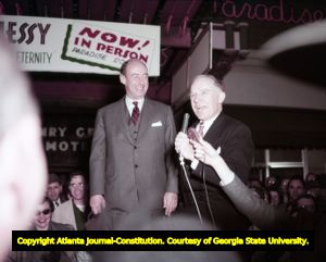 Mayor Hartsfield welcomes Adlai Stevenson to Atlanta outside the Grady Hotel, 1953