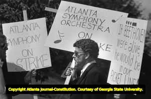 Atlanta Symphony Orchestra musicians on strike during the opening concert season, 1983