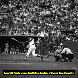 Atlanta Braves' Hank Aaron finishing the season without breaking the homerun record, 1973