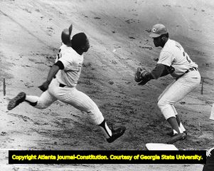 Atlanta Braves' Ralph Garr running to first, 1971
