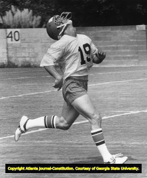 Georgia Bulldogs' Scott Woerner during practice, 1978