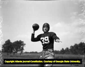 Georgia Tech Yellow Jackets' quarterback Frank Broyles, 1946