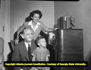 Governor Ellis Arnall with his family, 1944
