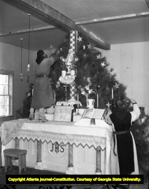 Trappist monk community setting up a monastery in Conyers, 1944