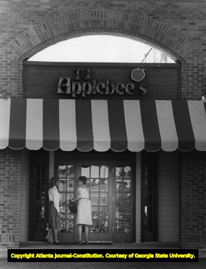Entrance to T. J. Applebee's, 1985