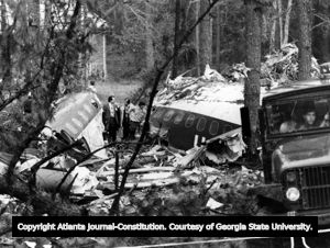 Remains of Southern Airways flight 242 from forced landing on highway in New Hope, Georgia, April 4, 1977.