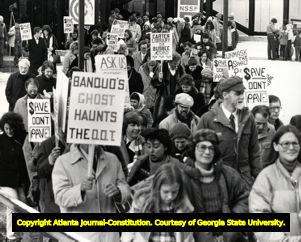 Freedom Parkway protesters, marching from the World Congress Center, to the State Capitol, Atlanta, Georgia, January 16, 1982.