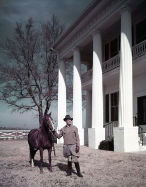 Colonel William O. Poindexter with his horse and home, Rebel House (formerly the Rutlidge Home plantation), LaGrange, Georgia, January 27, 1959.