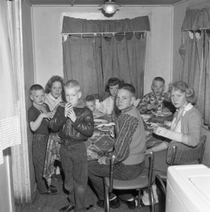 Children of Colonel William O. Poindexter at dinner table, Rebel House (formerly the Rutlidge Home plantation), LaGrange, Georgia, January 27, 1959.