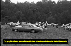 People arriving at a Ku Klux Klan rally in Buchanan, Georgia, June 20, 1981.