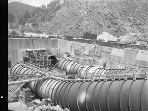 Scroll case construction at the Allatoona hydroelectric dam, Bartow County, Georgia, May 1948.