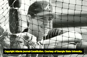 Atlanta Braves Dale Murphy smiles, at spring training, March 1988.