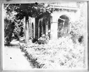 Copy photograph of Barnsley Gardens Plantation House before time and weather destroyed it, near Adairsville, Bartow County, Georgia, circa before 1906. (Copy made circa March 1947)
