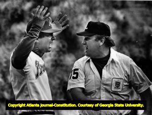 Umpire Jim Quick ejecting Braves manager Bobby Cox, 1981