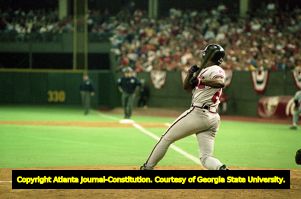 Atlanta Braves right fielder Mike Devereaux at bat in Game 1 of National League Championship Series, 1995