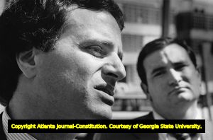 Howard Weintraub, lawyer of Atlanta police Officer Richard Hyde, answers press questions, 1987