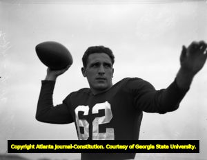 Georgia Bulldogs halfback Charley Trippi during practice, 1946