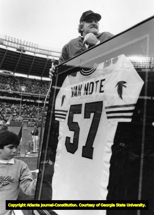 Jeff Van Note during his jersey retirement ceremony after 18 years with the Falcons, 1986