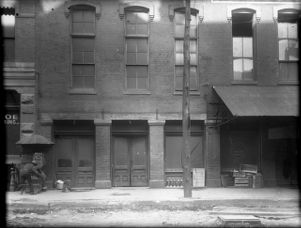 Vacant building on Alabama Street SW, Atlanta, Georgia, circa 1927.