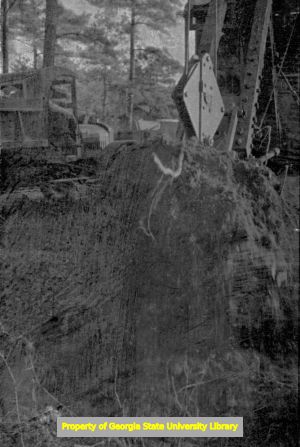 Steam shovel in operation, Atlanta, Georgia, circa late 1930s or early 1940s