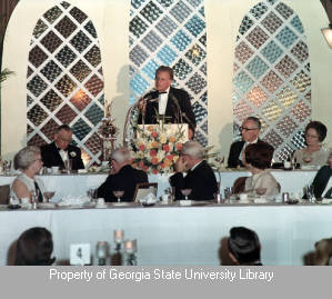 Billy Graham and Elmo Ellis at banquet